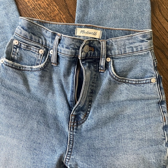 Madewell The Mom Jean Vintage Wash - 23 - Picture 5 of 7